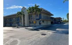 Motel 6 Riviera Beach, FL