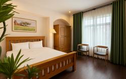 The Passion Lux Airport Hotel Apartment