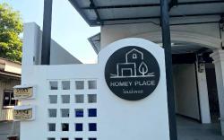 Pak Kret Houses