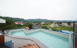Duplex Rooftop Pool & Jacuzzi_B301