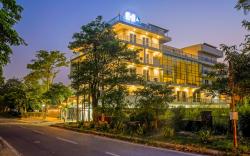 Hotel urban oasis Near Millennium Metro station 