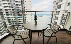 Danga Bay Seaview Laurel Bayfront 