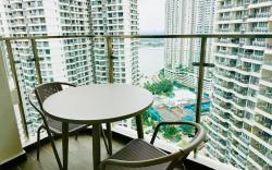 Danga Bay Seaview BayPoint Retreat