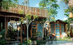 Layla Garden