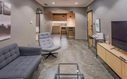 Luxury 2 Bedroom Apartment Near Seaside 103