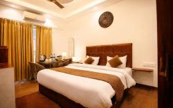 Check Inn Homes - Rishikesh Tapovan