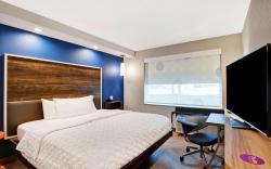 Tru by Hilton Richmond