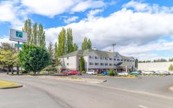 GuestHouse Inn and Suites Kelso Longview