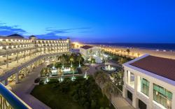 Las Arenas Balneario Resort