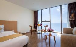 Sunrise Sea view apartment/Center/2 beds/Starcity