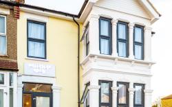 Wellesley Hotel