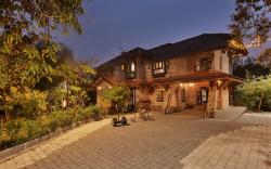 Nisarg Farmville: Luxury Villa and Nature Retreat