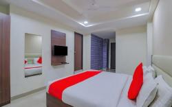 Hotel Greenwood,Ahmedabad