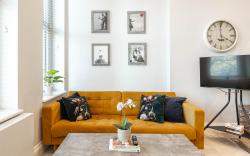 Stylish Apartment in Kensington Prime Location