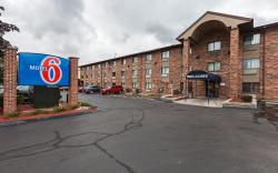 Motel 6 Milwaukee, WI - Glendale