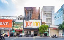 Townhouse Oak near International Airport, District Tan Binh