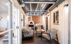 Aotearoa House NZ Style Yomitan, BBQ, Pizza Oven 