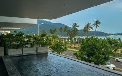 Front beach,  mountain view villa Mb2
