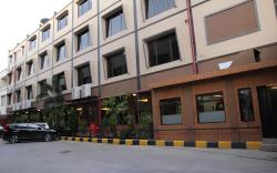 RedDoorz Plus near Soekarno Hatta Airport 2