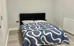 Cozy Double Room in Colindale