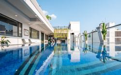 Elegant 4BR penthouse with pool-Thao Dien-Raymond