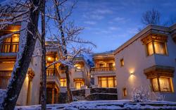 The Vintage Villas Resort Ladakh - Luxury Stay with Mountain Views