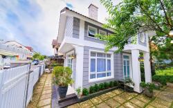 Garden villa walking to Xuan Huong lake