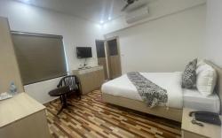 AURIC HOTEL