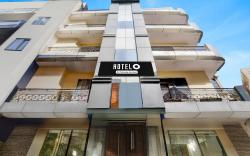 Super Hotel O Uttam Nagar Near Akash Hospital
