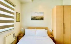 * *5 Modern Chic Studio