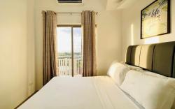 * * WV 20 Smooth Space Minimalist Apartment