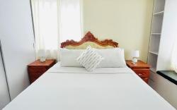 * *C3 Elegant 2BR Condo w/ Pool View