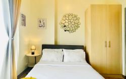 * *29 Chic Studio Escape
