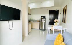 * * WV 19 Simple Studio w/ Bunk Bed