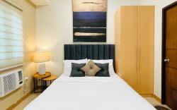 * *25 Central Luxury Studio