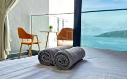 23 - Seaview Suite with Balcony