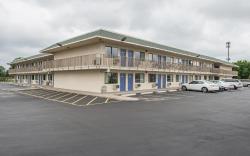 Motel 6 Kansas City, MO - Airport