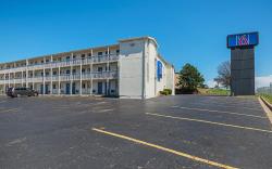 Motel 6 Blue Springs, MO