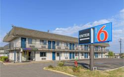 Motel 6 Topeka, KS - Northwest