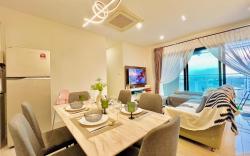Suasana Residence 4BR Luxury Suites with Bathtub