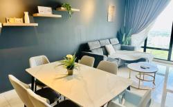 Mosaic 3Bedroom Dark Elegance with Bathtub 8-13pax