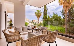 Sanders Breeze - Bright 2 bdr apartment with balcony