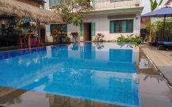 Damnak Riverside Villa