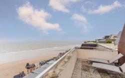 Duplex apartment with sea view and roof terrace