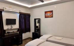 MRT Grand Residency