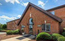 HomeTowne Studios & Suites Greensboro