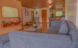 Orange House Golf Estate Unit B GF