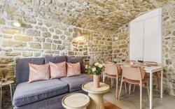 Lavie Maison face Palais Royal