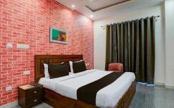 Hotel Aastha Shree Dham