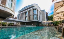 Four Hills Hotel